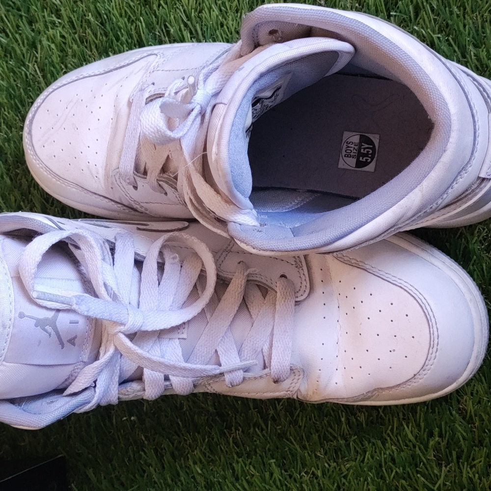 Nike Air Jordan Cream High-Tops - Picture 8 of 9